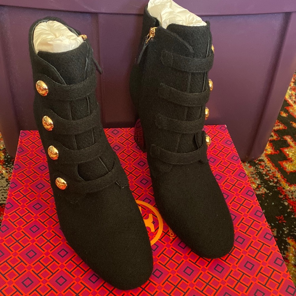 Tory Burch boots 👢